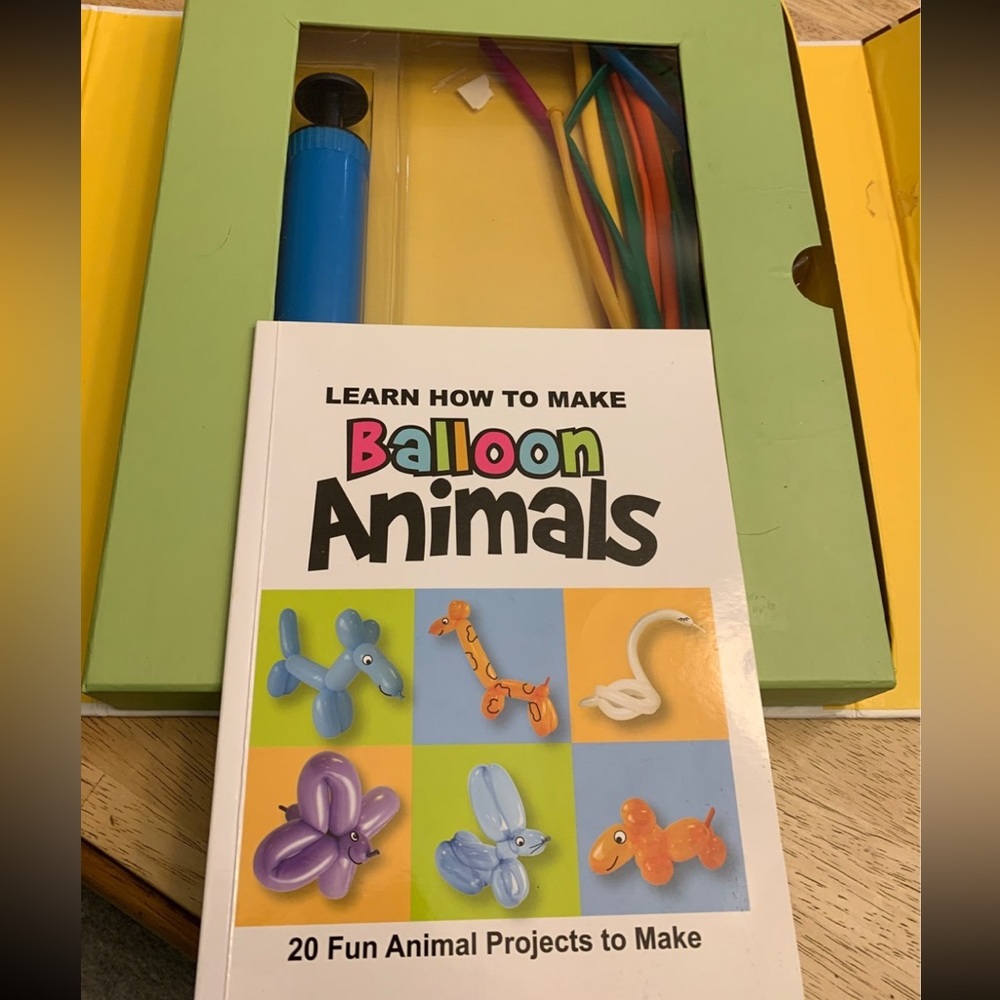 Balloon Animals Kit - Picture 3 of 3